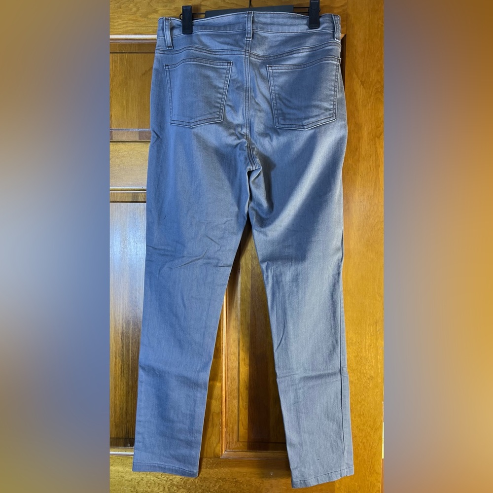 Eileen Fisher Light Grey Organic Stretch Jeans, Size 8 - Picture 5 of 7